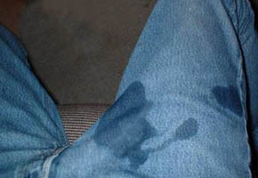 Résultat de recherche d'images pour "gay porn a large stain of cum at the bottom of my jeans"